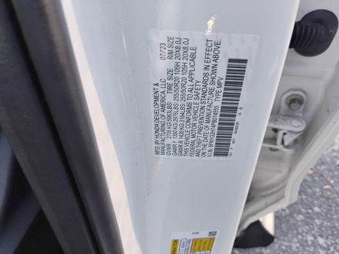 Used 2023 Honda Pilot Touring image 18