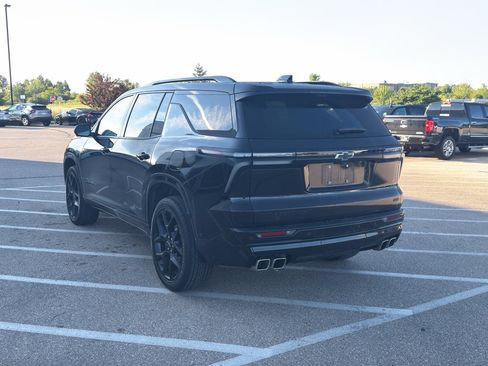 Used 2024 Chevrolet Traverse RS w/ LPO, Floor Liner Package AWD/4WD image 3