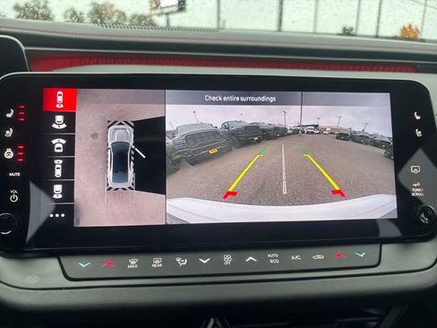 Used 2024 Dodge Charger R/T w/ Plus Group image 26