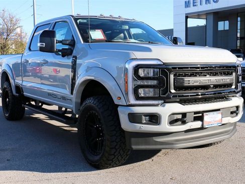 New 2026 Ford F250 Lariat w/ Black Appearance Package image 4