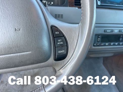 Used 2000 Lincoln Town Car Executive image 19