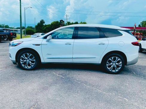 Used 2019 Buick Enclave Avenir w/ Avenir Technology Package image 3