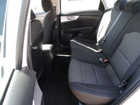 Used 2024 Kia Forte LXS image 9