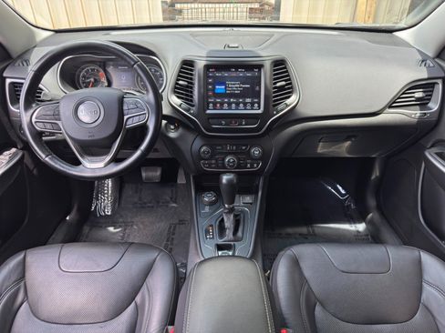 Used 2021 Jeep Cherokee Latitude Lux w/ Comfort/Convenience Group AWD/4WD image 11