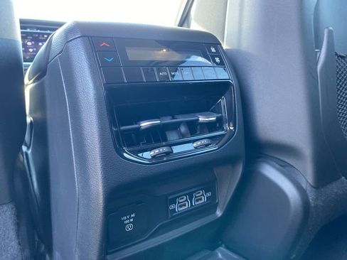 Used 2022 Jeep Grand Cherokee L Laredo w/ Luxury Tech Group I image 20