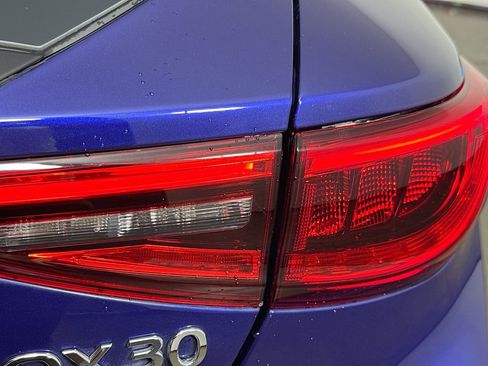 Used 2017 INFINITI QX30 image 29