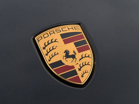 Certified 2025 Porsche Macan image 20