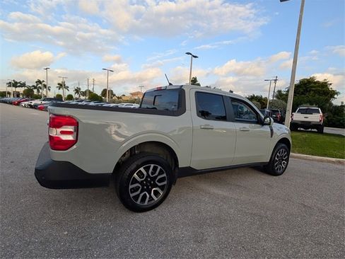 Certified 2022 Ford Maverick Lariat w/ Lariat Luxury Package image 14