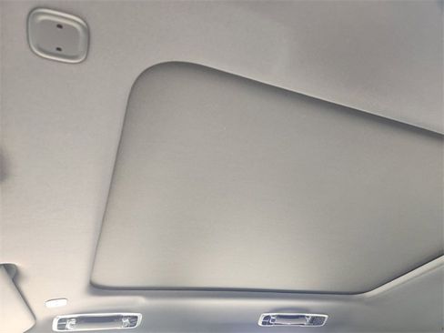 New 2025 Land Rover Range Rover Sport Dynamic SE image 18