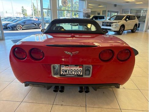 Used 2005 Chevrolet Corvette Convertible w/ Preferred Equipment Group RWD image 6