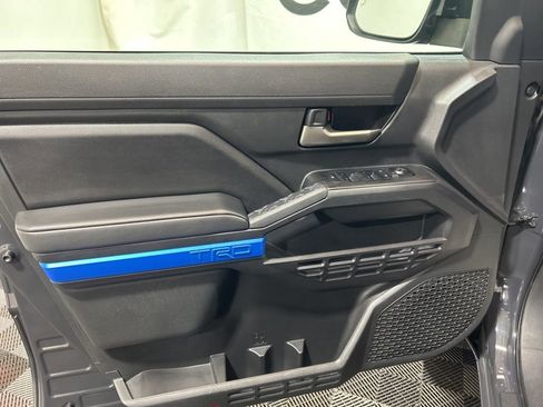 Used 2025 Toyota Tacoma SR5 image 22