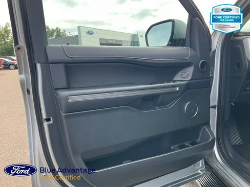 Used 2024 Ford Expedition XLT AWD/4WD image 16