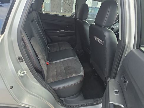 Used 2018 Mitsubishi Outlander Sport SE FWD image 27