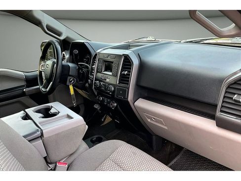 Used 2017 Ford F150 XLT AWD/4WD image 44