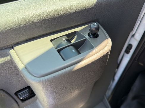 Used 2024 GMC Savana 2500 w/ Driver Convenience Package RWD image 18