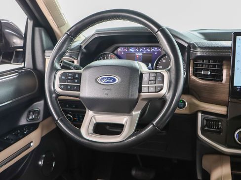 Used 2023 Ford Expedition Max Limited image 13