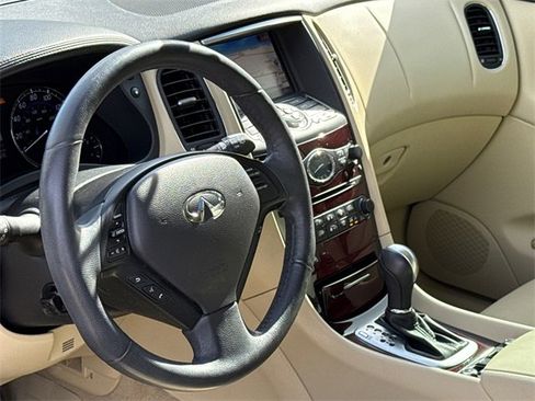 Used 2017 INFINITI QX50 2WD w/ Deluxe Touring Package image 19