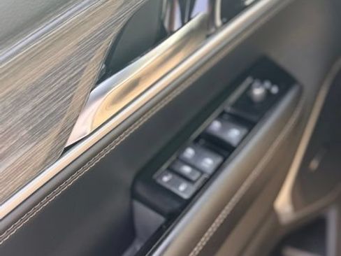 Used 2022 Jeep Wagoneer Series III AWD/4WD image 17