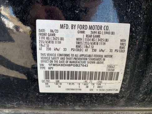 Used 2023 Ford Explorer XLT w/ Equipment Group 202A image 32