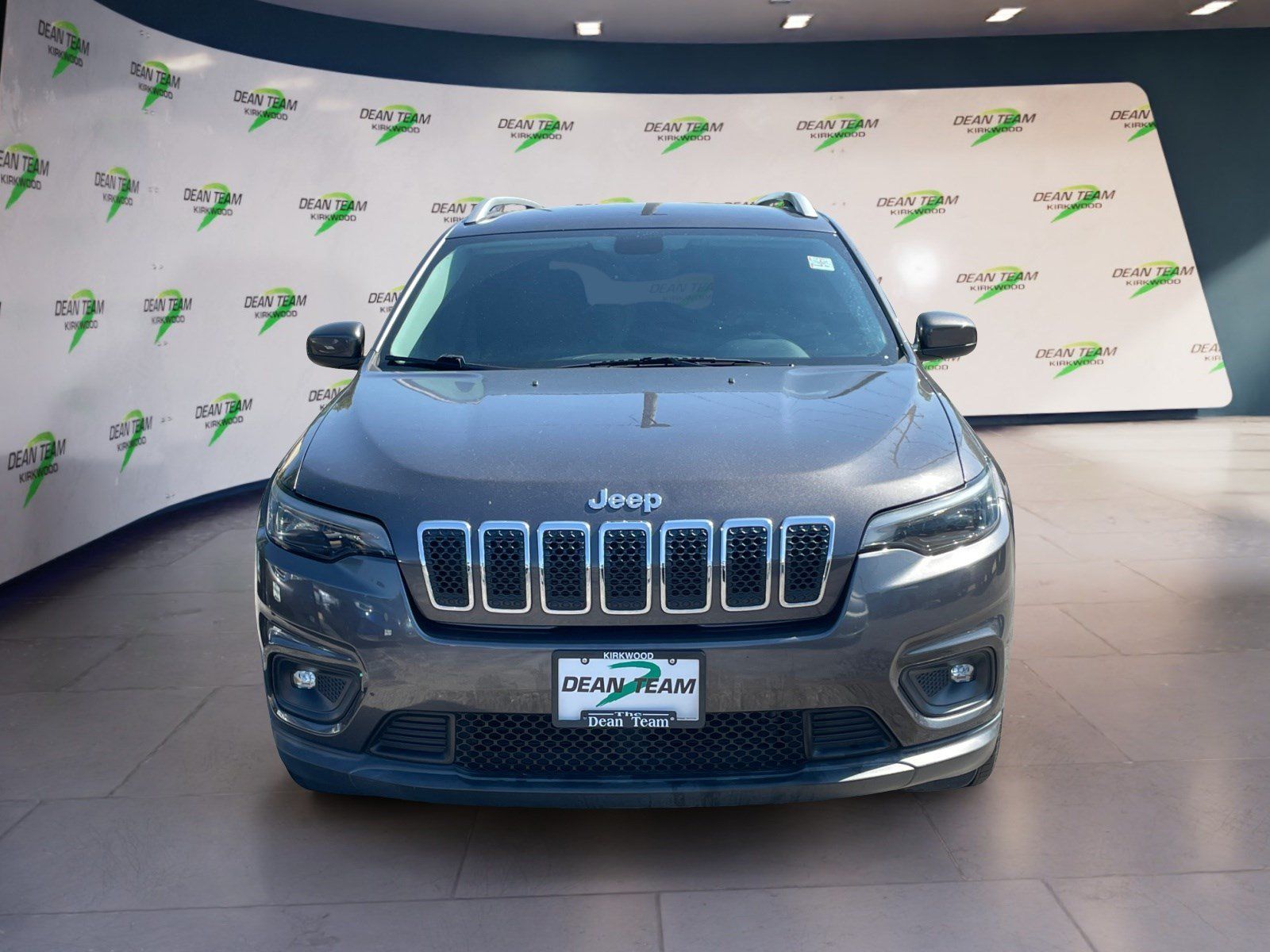 Used 2019 Jeep Cherokee Latitude Plus w/ Comfort/Convenience Group FWD image 7