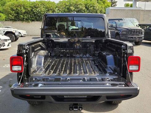 New 2026 Jeep Gladiator Sport image 17