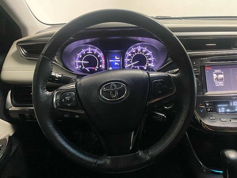 Used 2018 Toyota Avalon XLE Plus image 17