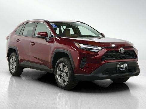 Used 2025 Toyota RAV4 XLE w/ Convenience Package AWD/4WD image 7