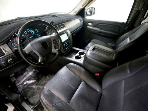 Used 2008 Chevrolet Avalanche LT w/ LT Preferred Equipment Group image 6