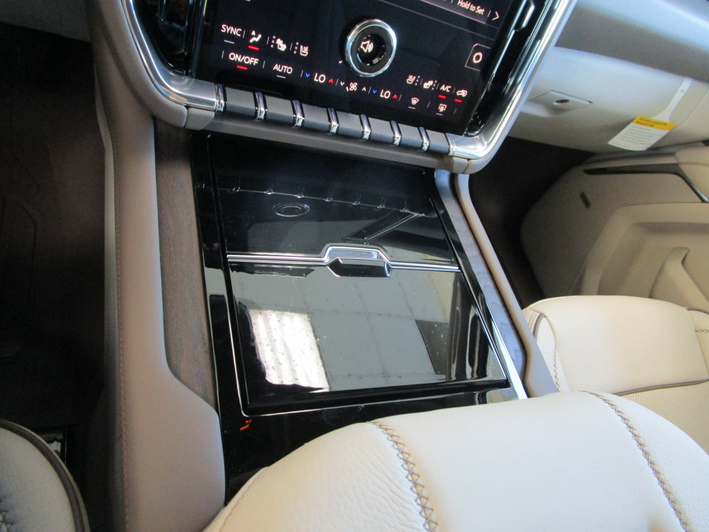 New 2026 GMC Yukon Denali w/ Advanced Technology Package RWD image 39