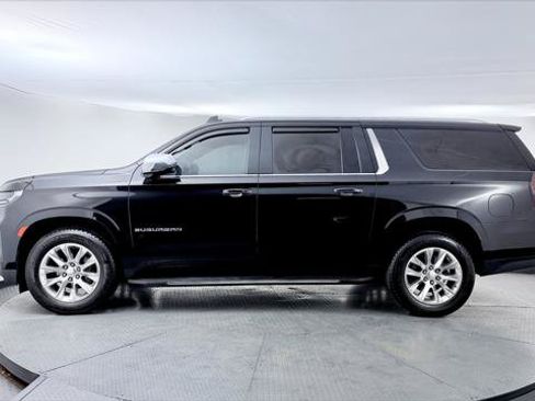 Used 2021 Chevrolet Suburban Premier w/ Premium Package AWD/4WD image 3
