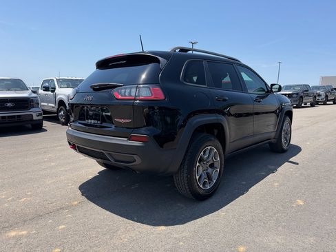 Used 2021 Jeep Cherokee Trailhawk AWD/4WD image 4