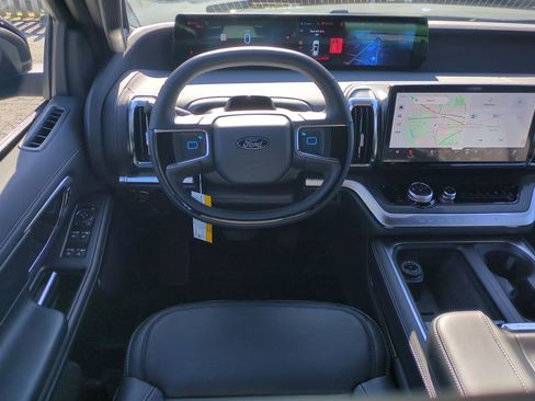 New 2025 Ford Expedition Platinum w/ Stealth Performance Package image 15