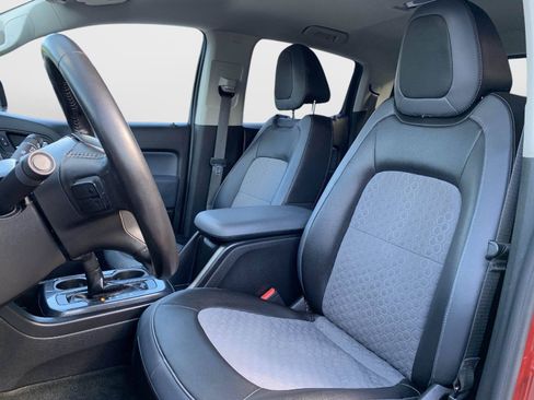 Used 2016 Chevrolet Colorado Z71 AWD/4WD image 30