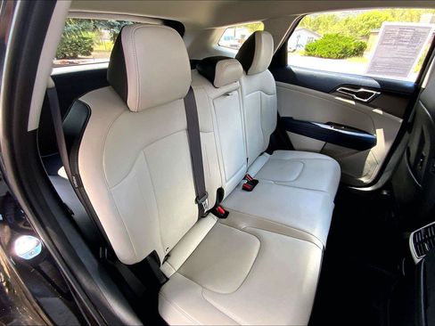 Used 2025 Kia Sportage EX AWD/4WD image 27
