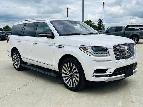 Used 2019 Lincoln Navigator Reserve AWD/4WD image 2