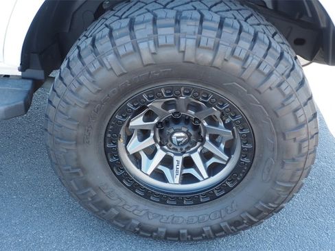 Used 2023 Ford Bronco Outer Banks image 9