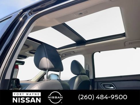Used 2023 Nissan Rogue Platinum w/ Platinum Premium Package AWD/4WD image 28