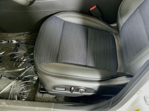 Used 2026 Buick Envista Preferred w/ Convenience I Package FWD image 19