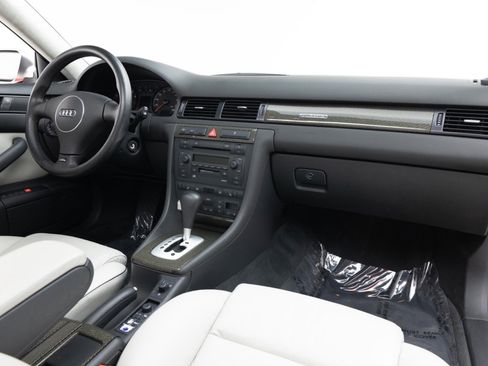 Used 2003 Audi RS 6 AWD/4WD image 2
