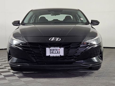 Used 2022 Hyundai Elantra SEL FWD image 2