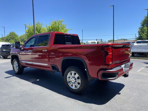 Used 2024 Chevrolet Silverado 2500 High Country w/ Technology Package AWD/4WD image 7