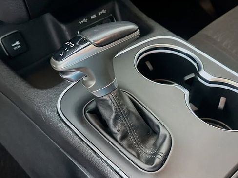 Used 2020 Dodge Durango SXT image 16
