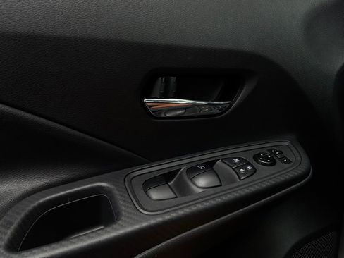 Used 2025 Nissan Versa SV FWD image 20