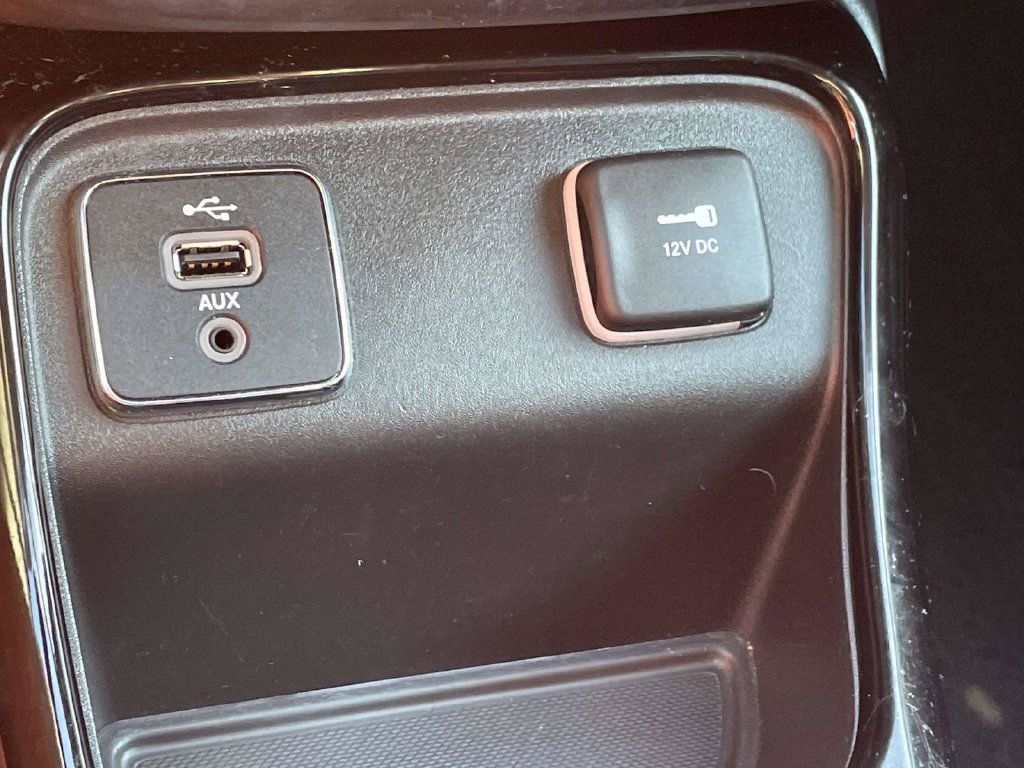 Used 2018 Jeep Compass Limited w/ Safe & Security Group FWD image 7