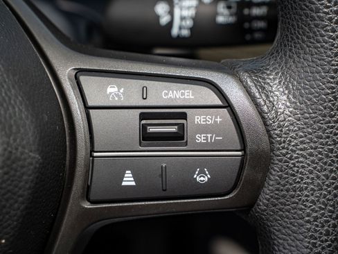 Certified 2023 Honda HR-V LX image 30