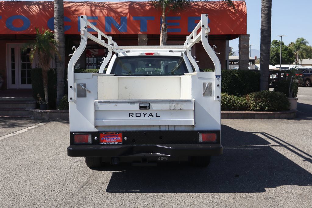Used 2022 Ford F350 XL w/ Power Equipment Group RWD image 7