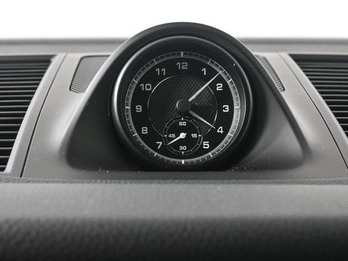 Certified 2025 Porsche Macan image 17