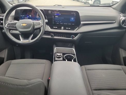 Used 2026 Chevrolet Equinox LT FWD image 11