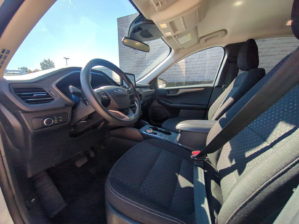 Used 2025 Ford Escape Active AWD/4WD image 12