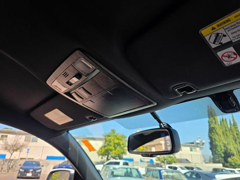 Used 2017 Toyota Tacoma TRD Off-Road w/ Tow Package image 18